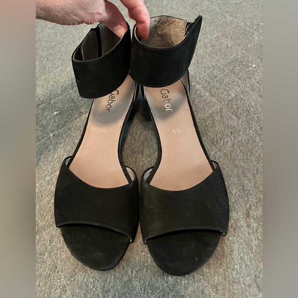 GABOR US 8 Black Suede 1.5” Heel Sandals
